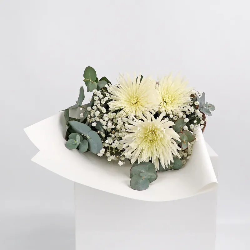 Букет из 3 одноголовых хризантем