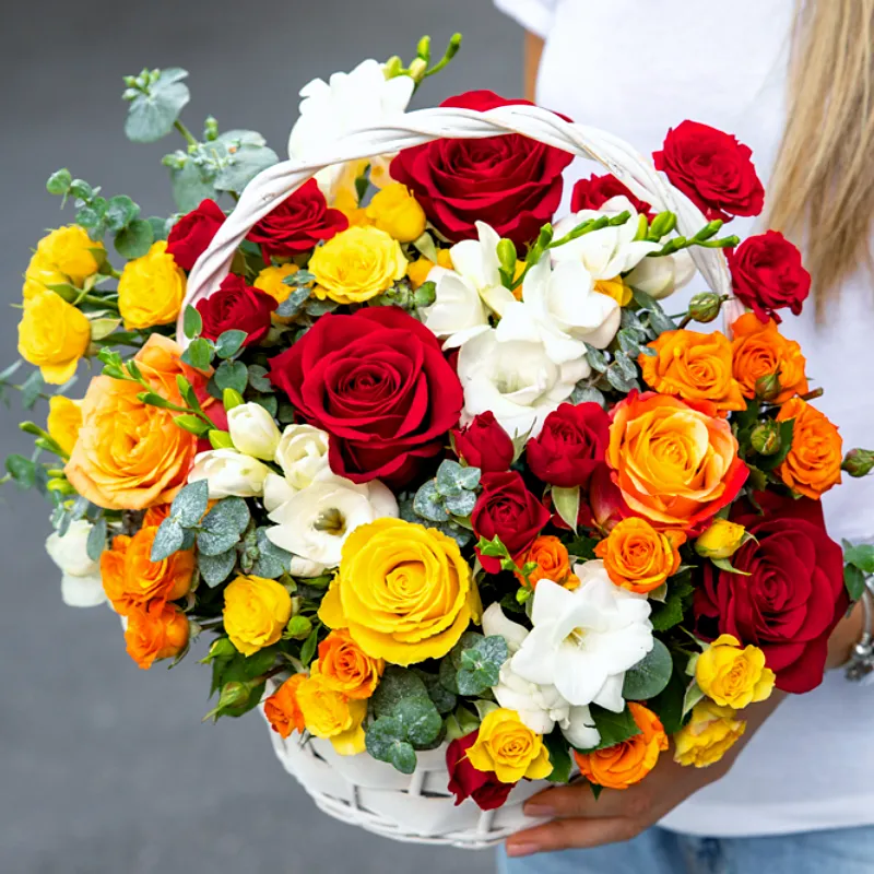 Корзина с цветами