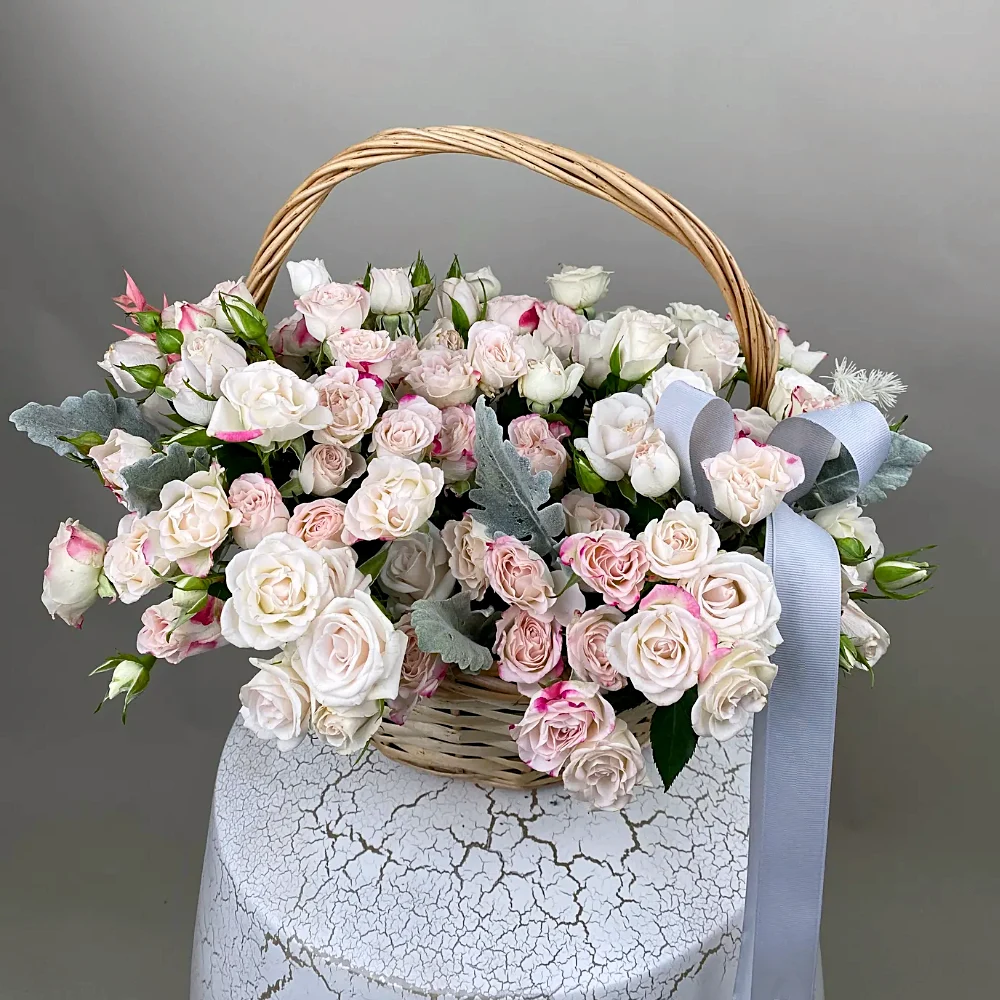 Корзина с цветами