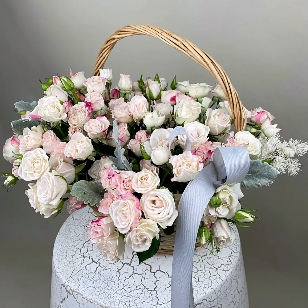 Корзина с цветами