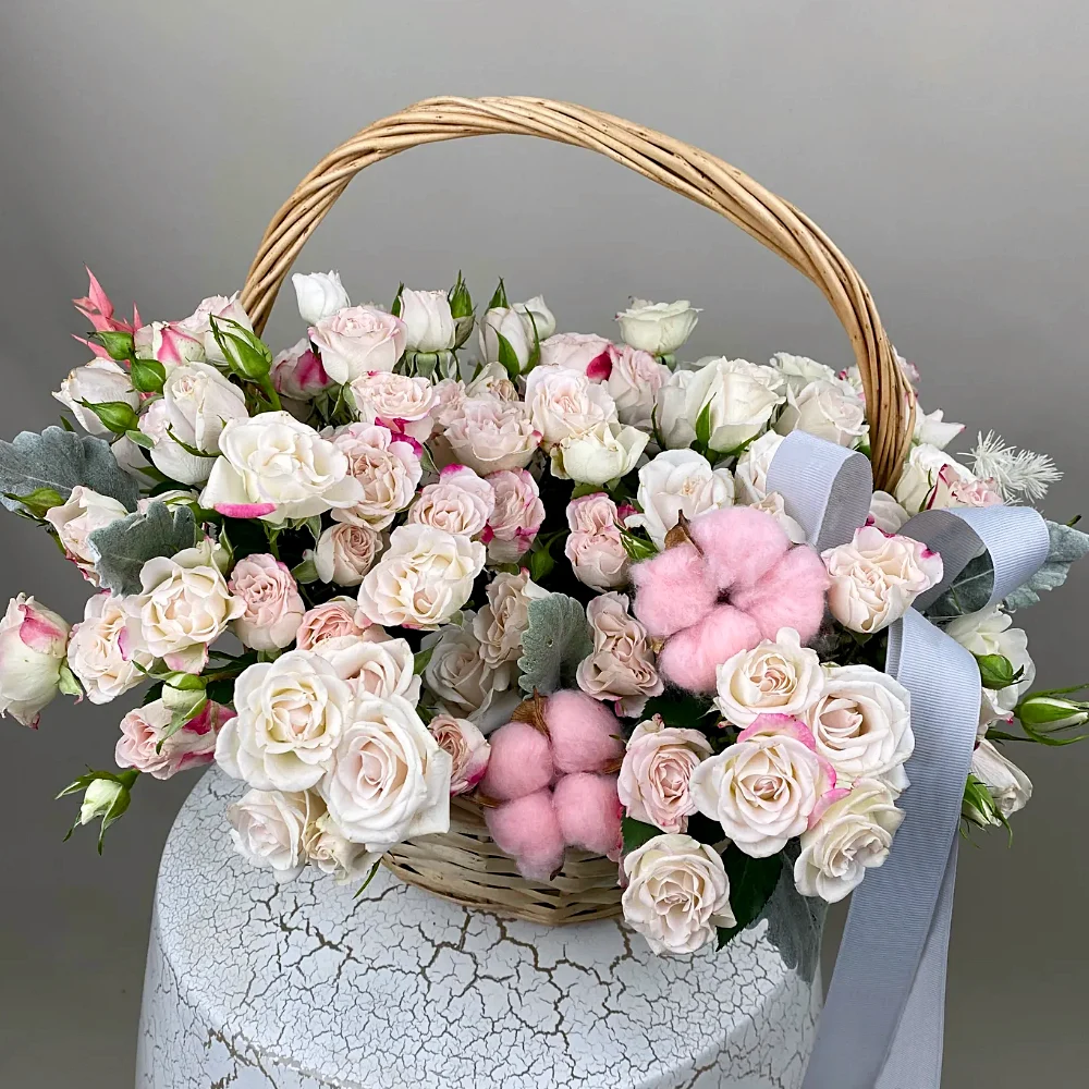 Корзина с цветами